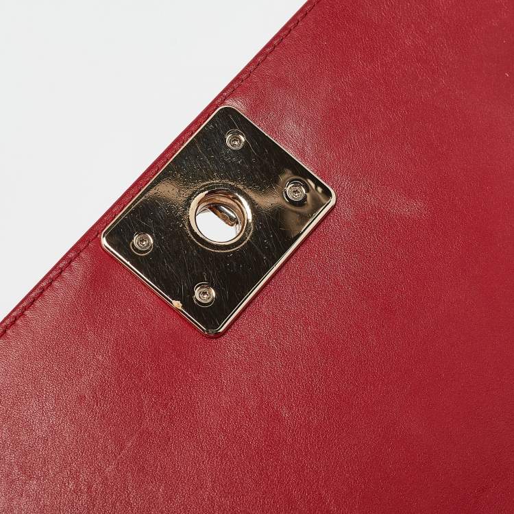 Pre Owned Chanel Red Chevron Leather Medium Boy Flap Bag