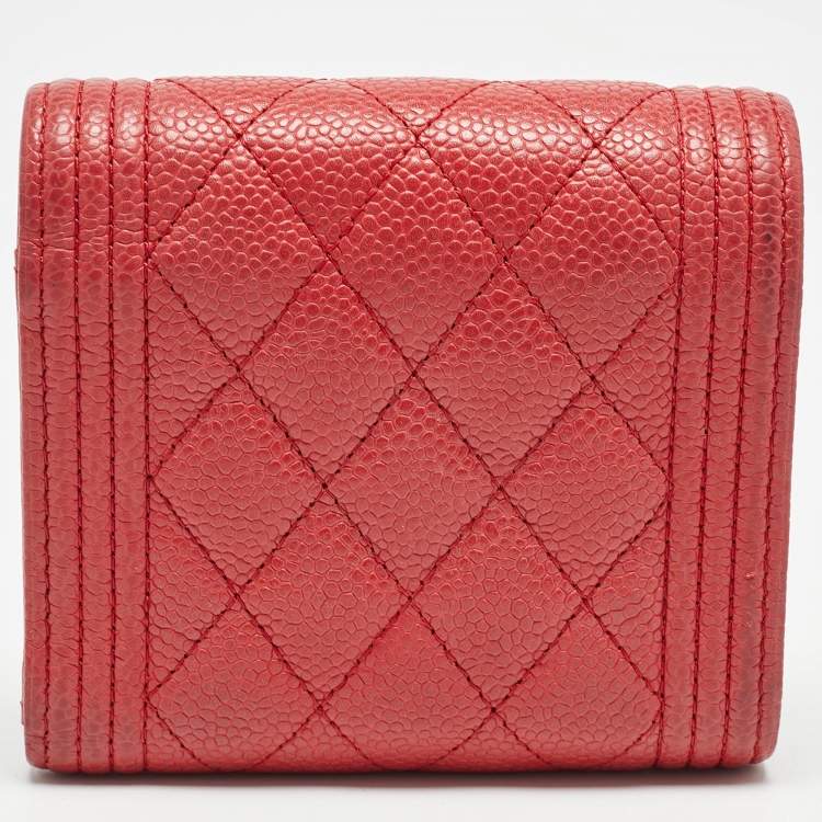 Pre Owned Chanel Red Quilted Caviar Leather Boy Compact Wallet