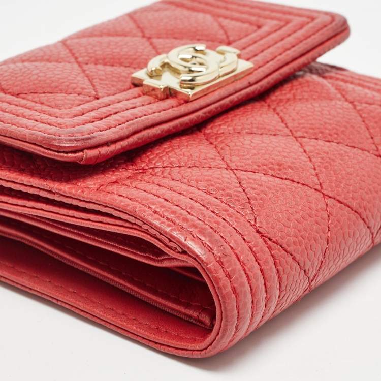 Pre Owned Chanel Red Quilted Caviar Leather Boy Compact Wallet