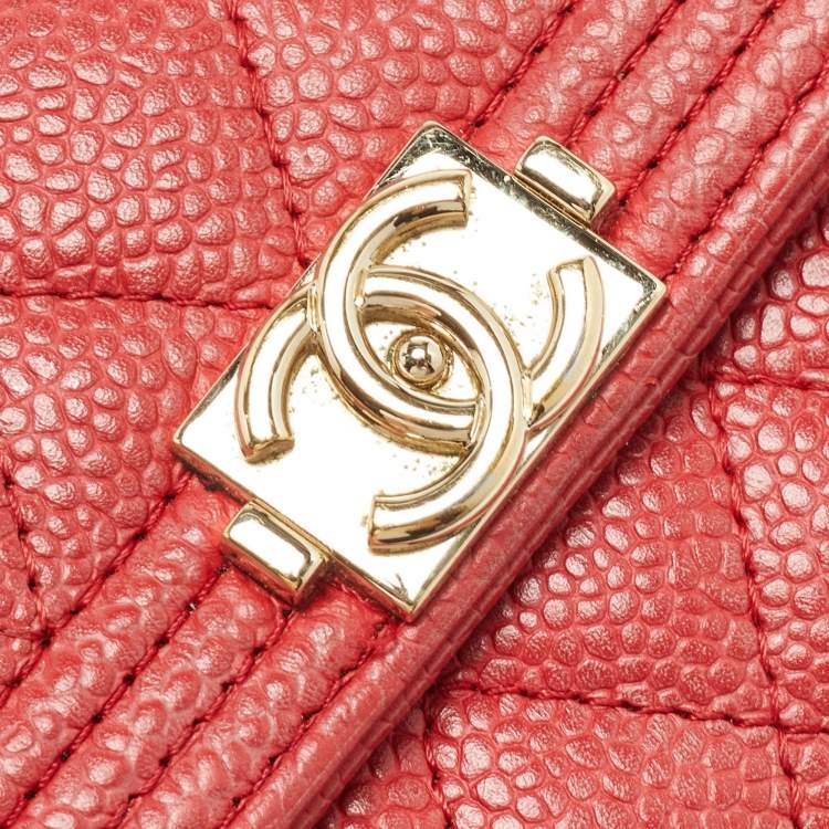 Pre Owned Chanel Red Quilted Caviar Leather Boy Compact Wallet