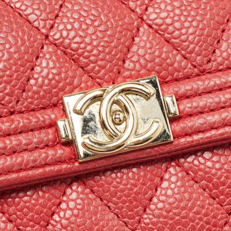 Pre Owned Chanel Red Quilted Caviar Leather Boy Compact Wallet