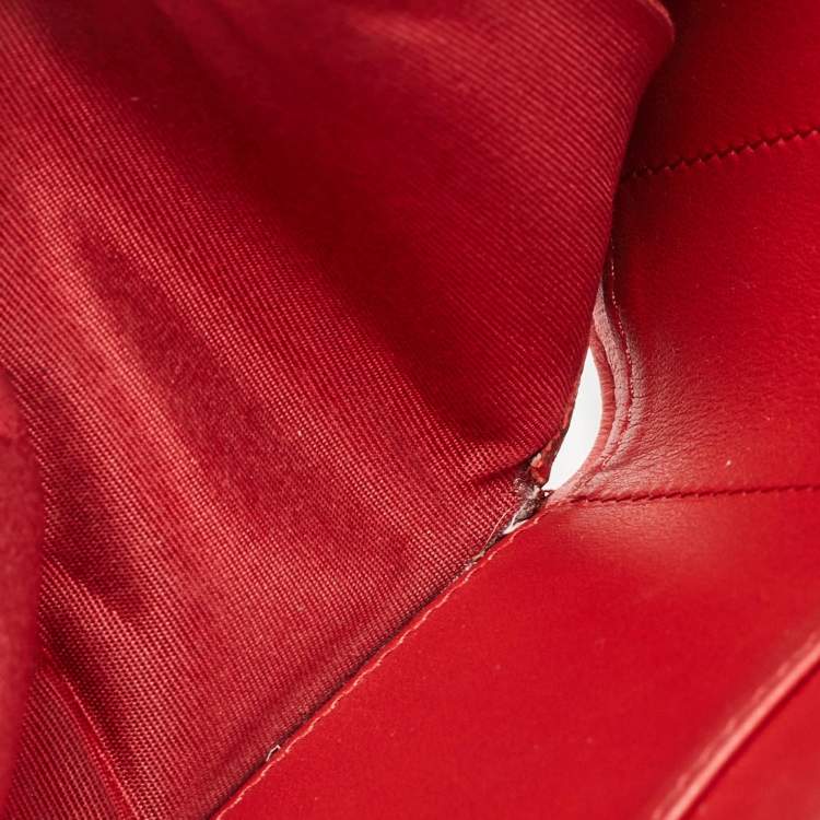 Pre Owned Chanel Red Quilted Caviar Leather Boy Compact Wallet