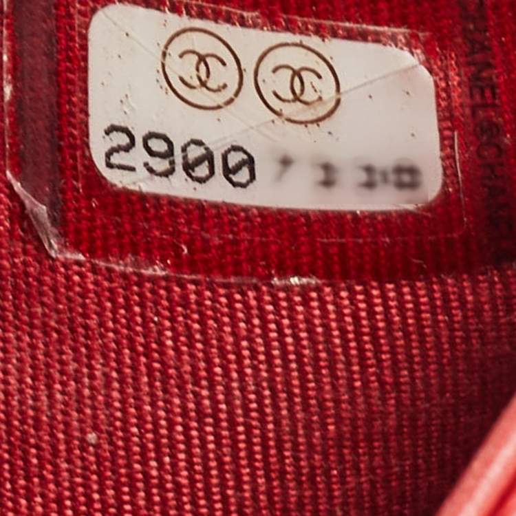 Pre Owned Chanel Red Quilted Caviar Leather Boy Compact Wallet