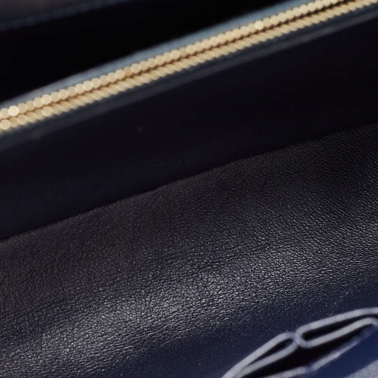 مملوكة مسبقًا Chanel Dark Blue Chevron Caviar Leather and Lizard Medium Coco Top Handle Bag