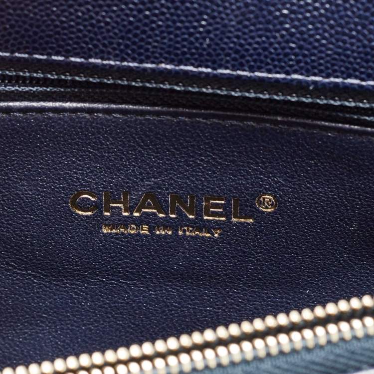 مملوكة مسبقًا Chanel Dark Blue Chevron Caviar Leather and Lizard Medium Coco Top Handle Bag