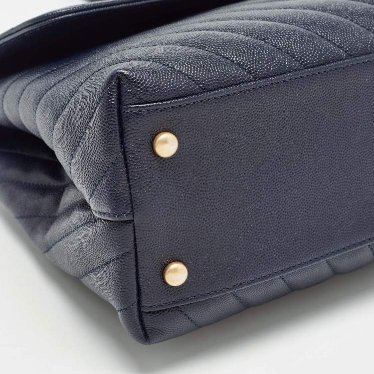 مملوكة مسبقًا Chanel Dark Blue Chevron Caviar Leather and Lizard Medium Coco Top Handle Bag