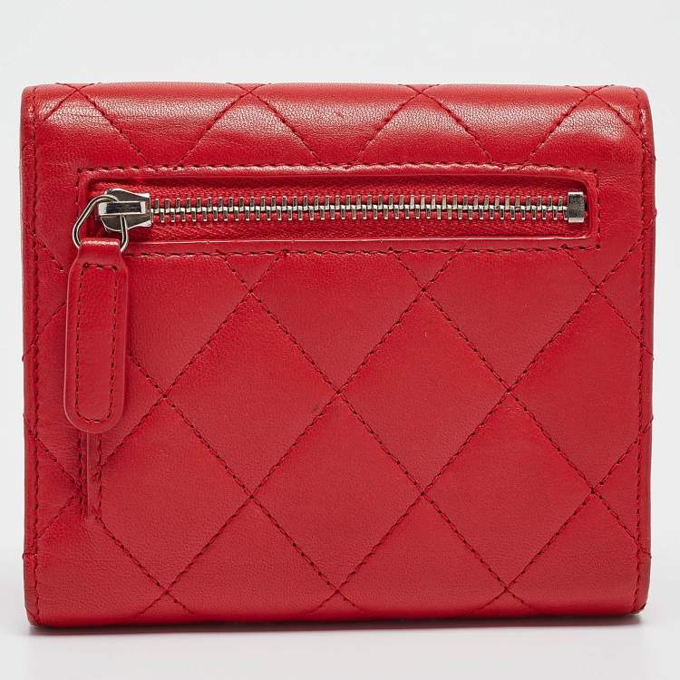Pre Owned Chanel Red Quilted Leather CC Trifold Wallet