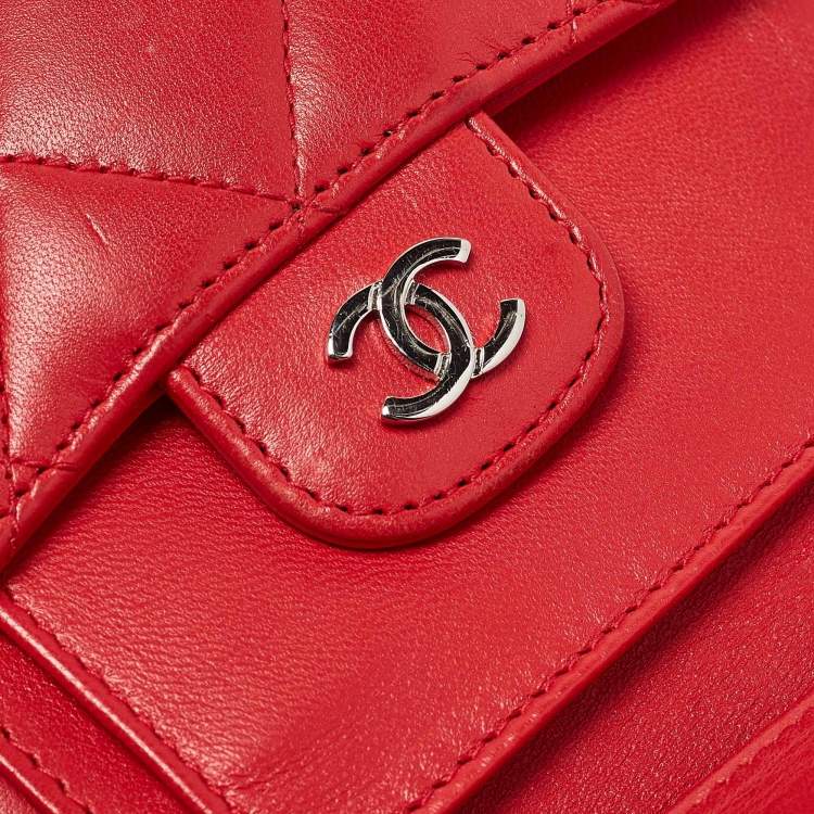 Pre Owned Chanel Red Quilted Leather CC Trifold Wallet