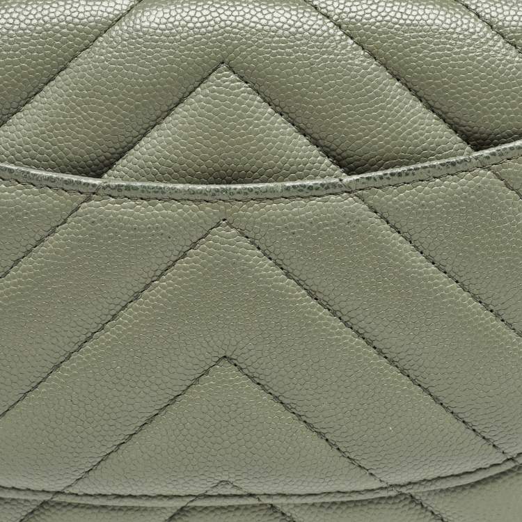 مملوكة مسبقًا Chanel Light Green Quilted Leather CC Wallet on Chain