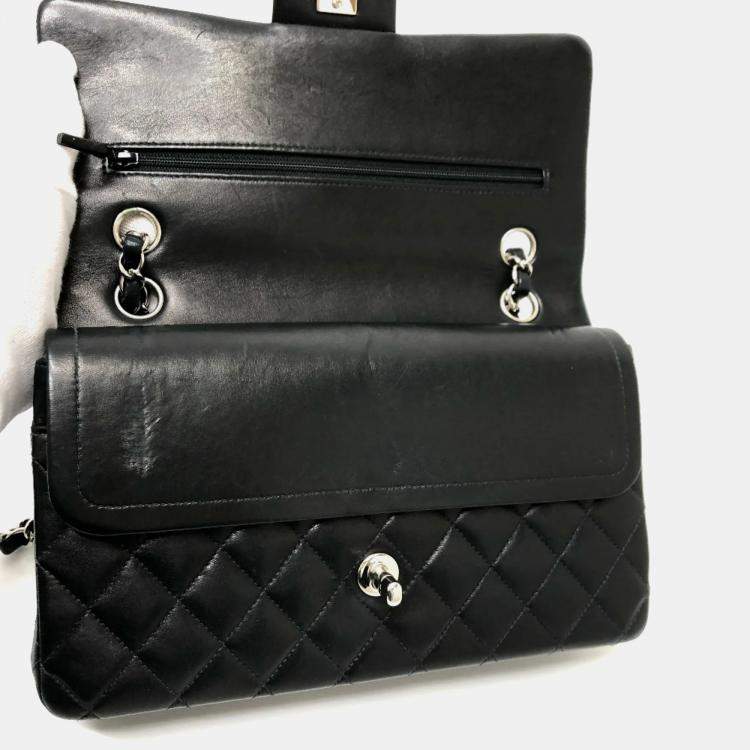 Pre Owned Chanel Black Leather Medium Classic Double Flap Shoulder Bags
