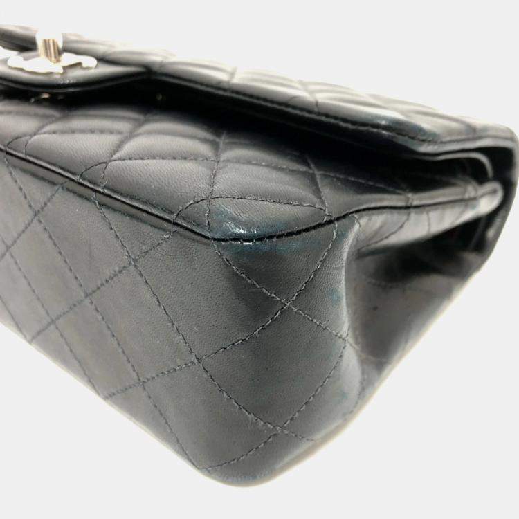 Pre Owned Chanel Black Leather Medium Classic Double Flap Shoulder Bags