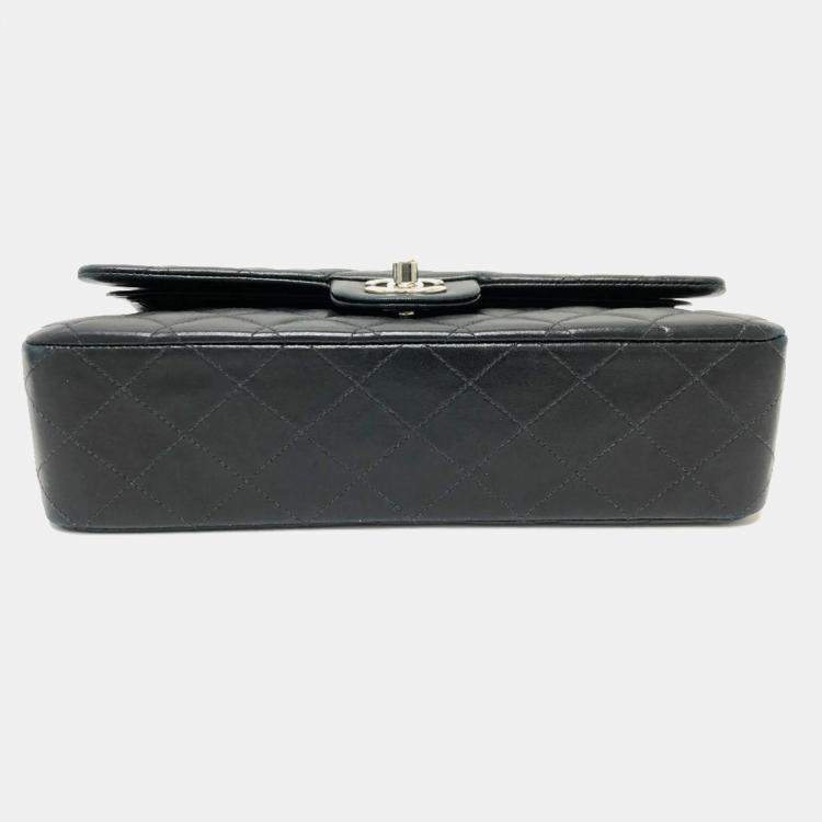 Pre Owned Chanel Black Leather Medium Classic Double Flap Shoulder Bags
