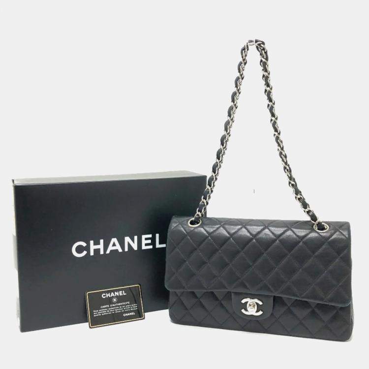 Pre Owned Chanel Black Leather Medium Classic Double Flap Shoulder Bags