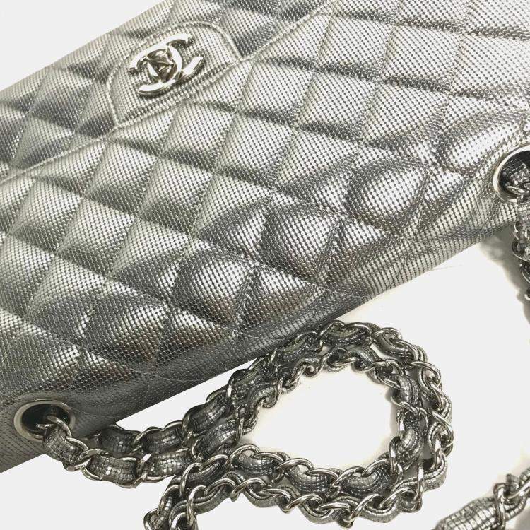 Pre Owned Chanel Metallic Silver Quilted Calfskin Pixel Effect Medium Classic Double Flap Bag
