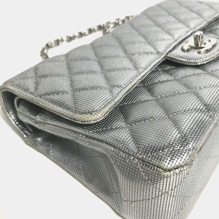 Pre Owned Chanel Metallic Silver Quilted Calfskin Pixel Effect Medium Classic Double Flap Bag