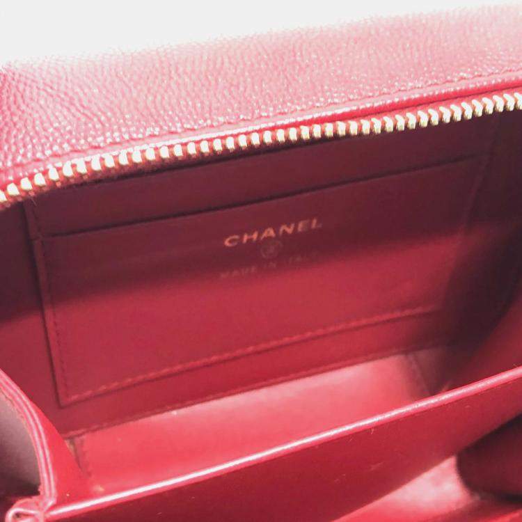 Pre Owned Chanel Red Leather Small Filigree Shoulder Bag