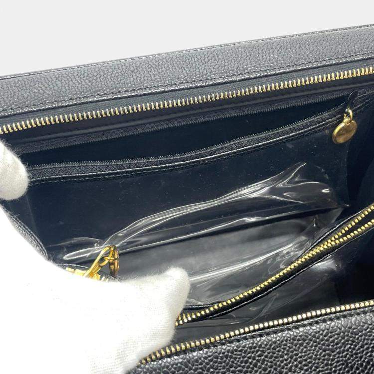 Pre Owned Chanel Black Leather CC Filigree Top Handle Bag