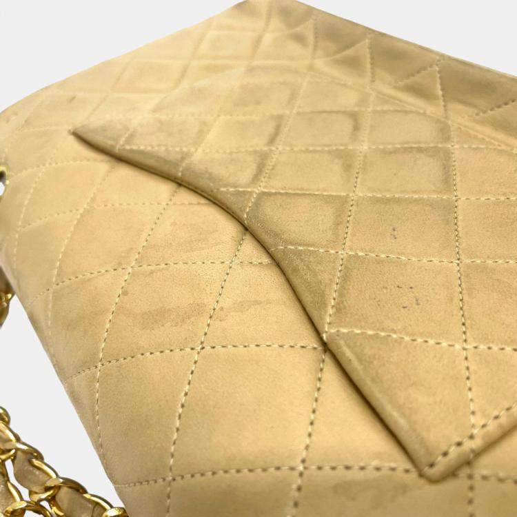 Pre Owned Chanel Beige Leather Medium Classic Double Flap Shoulder Bags
