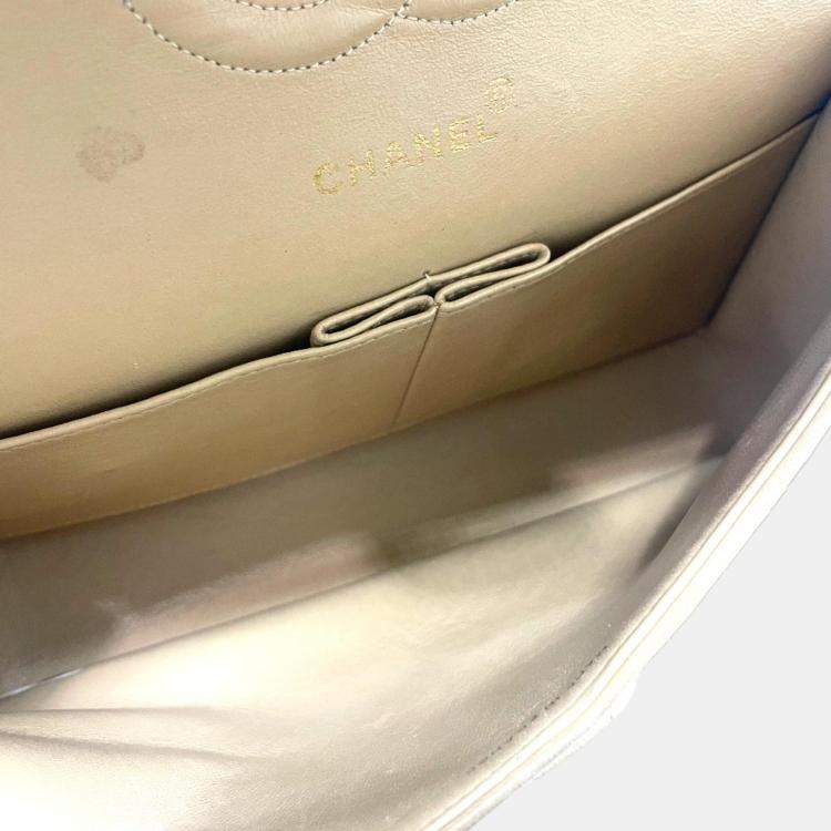 Pre Owned Chanel Beige Leather Medium Classic Double Flap Shoulder Bags