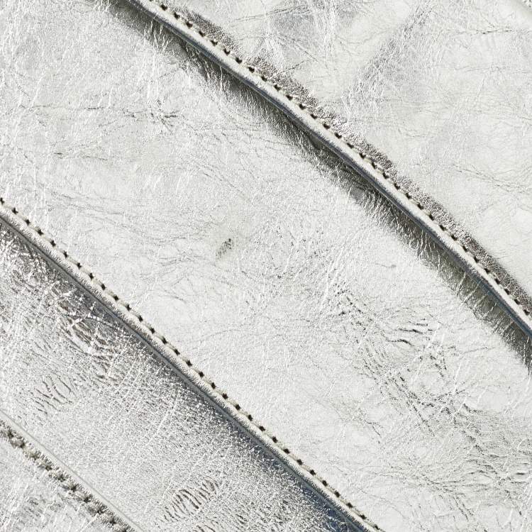 Pre Owned Chanel Silver Quilted Patent Leather Reissue Continental Wallet