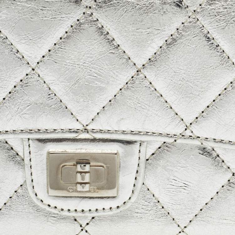 Pre Owned Chanel Silver Quilted Patent Leather Reissue Continental Wallet