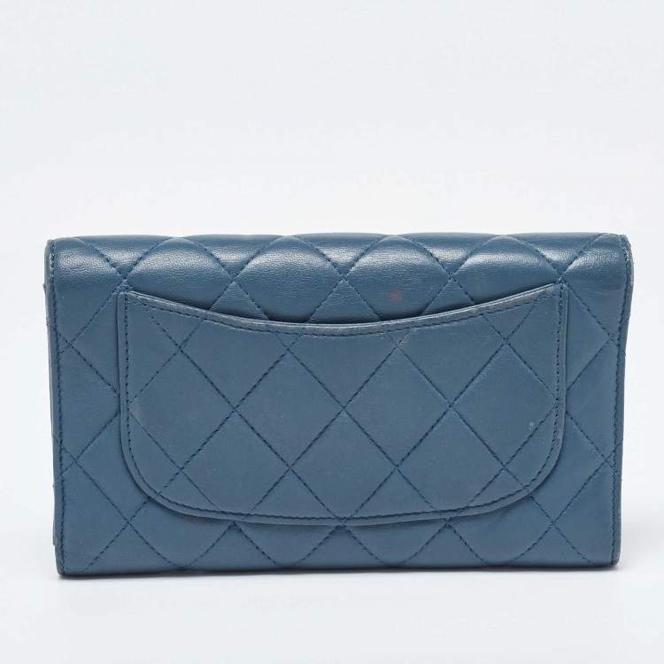 Pre Owned Chanel Blue Quilted Leather Trifold Wallet