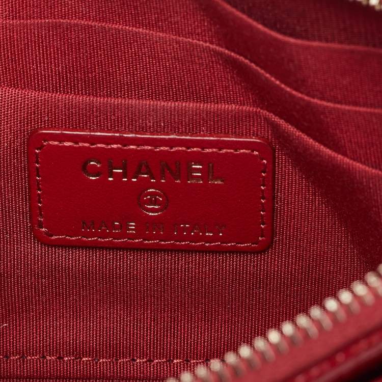 Pre Owned Chanel Red Quilted Caviar Leather Zip Classic Boy Pouch