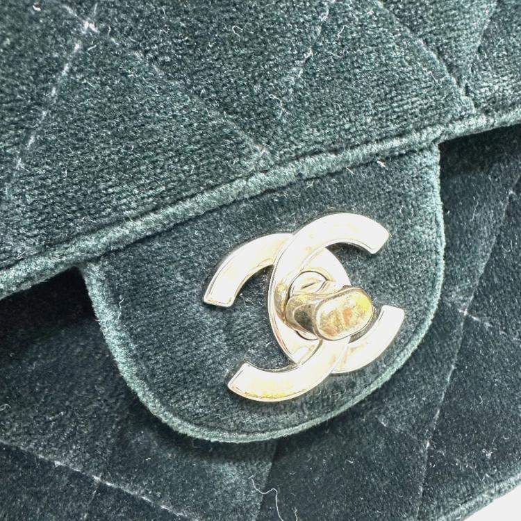 Pre Owned Chanel Black Velvet Matelasse Flap CC Chain Backpack 