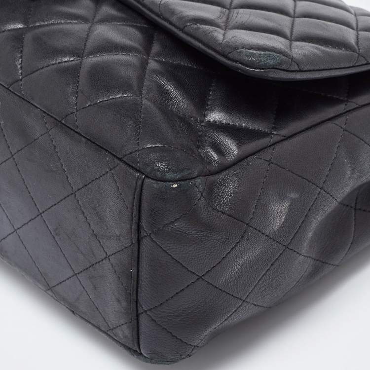 Pre Owned Chanel Black Quilted Lambskin Leather Maxi Classic Double Flap Bag