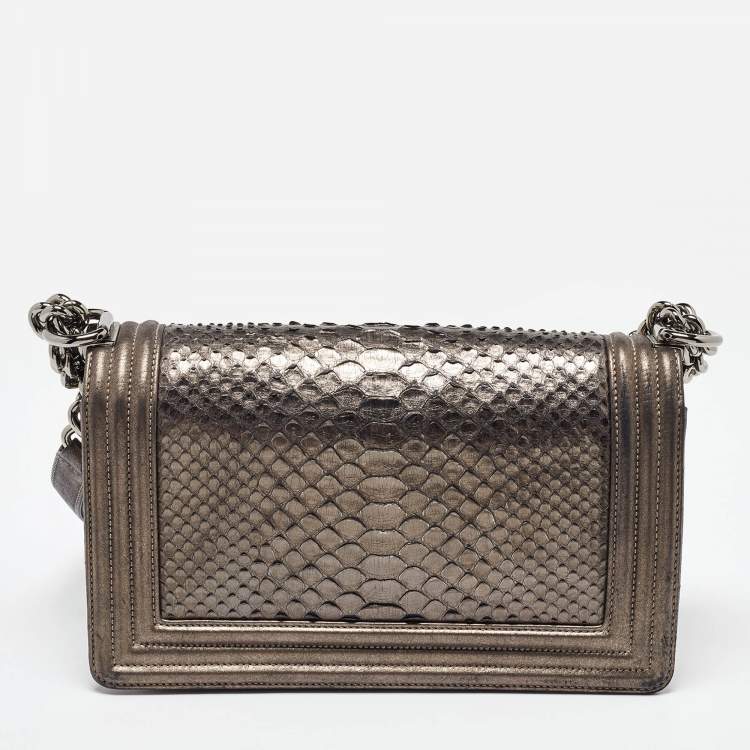 Pre Owned Chanel Metallic Quilted Leather Medium Boy Flap Bag