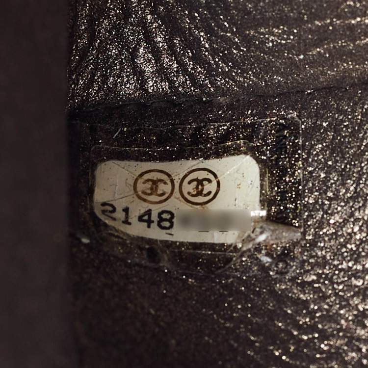 Pre Owned Chanel Metallic Quilted Leather Medium Boy Flap Bag