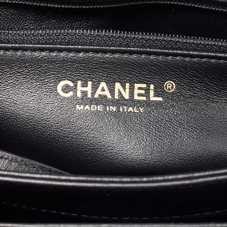 Pre Owned Chanel Black Chevron Leather Medium Trendy CC Top Handle Bag