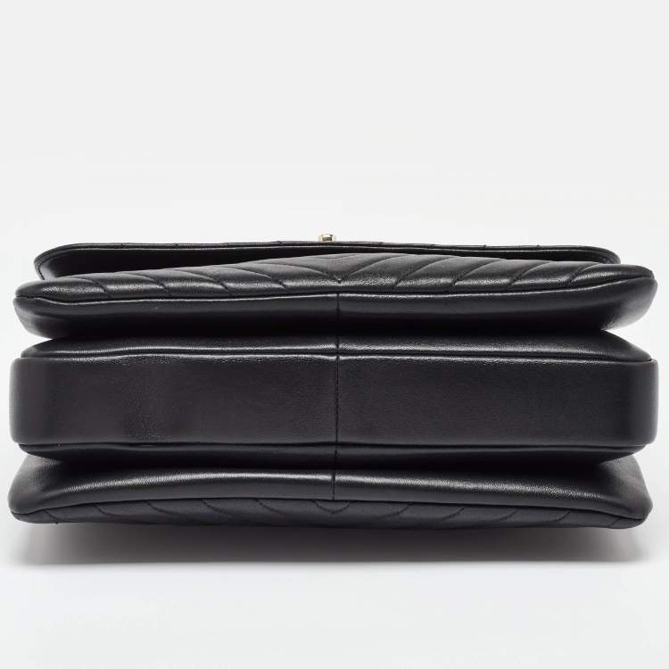 Pre Owned Chanel Black Chevron Leather Medium Trendy CC Top Handle Bag