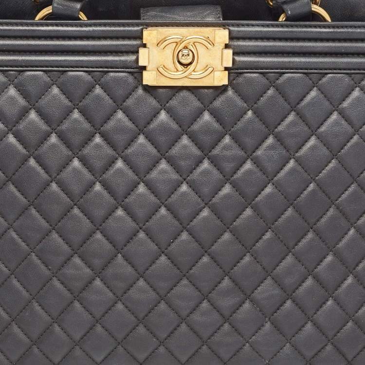 Pre Owned Chanel Black Quilted Leather Large Boy Shopper Tote