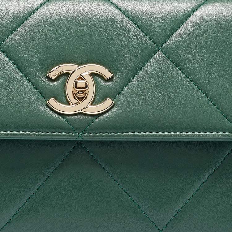 Pre Owned Chanel Green Quilted Leather Small Trendy CC Top Handle Bag