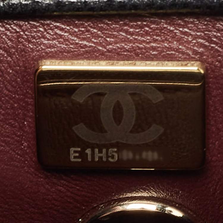 Pre Owned Chanel Black Quilted Caviar Leather Small Coco Top Handle Bag