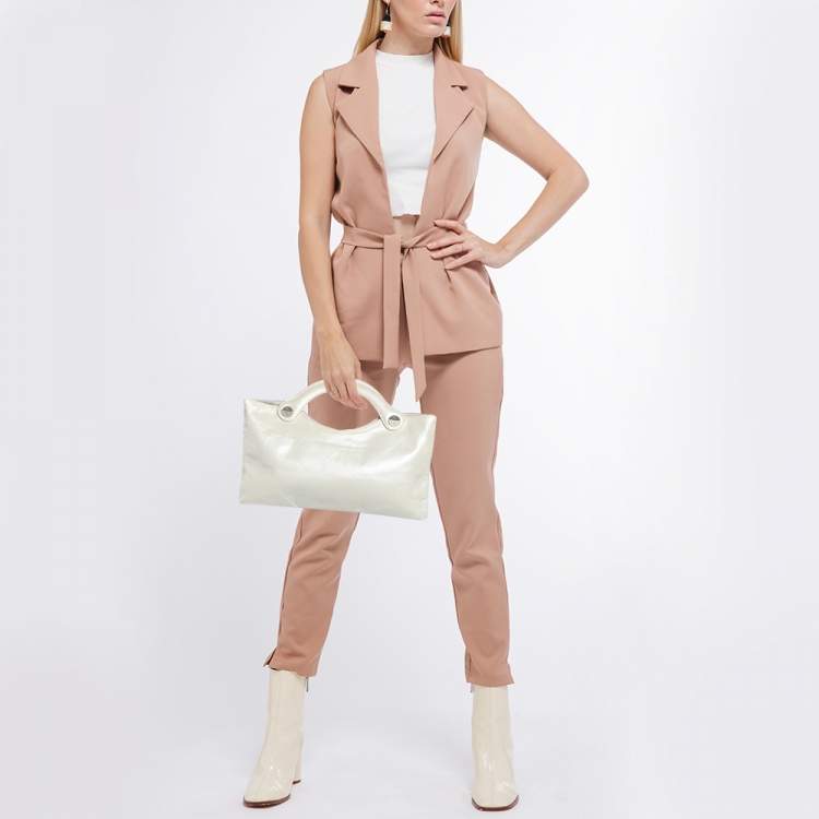 Pre Owned Chanel White Quilted Leather Vintage Bag