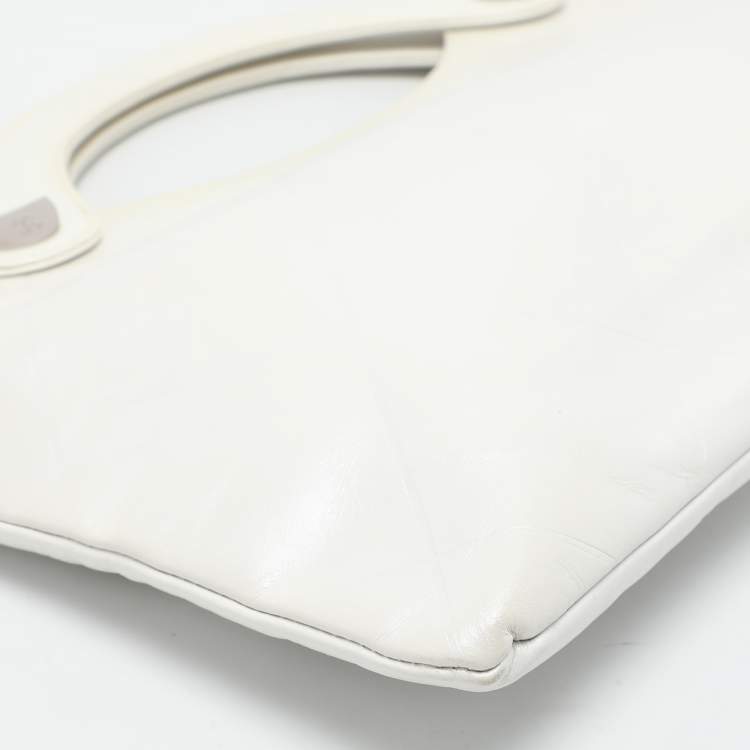 Pre Owned Chanel White Quilted Leather Vintage Bag