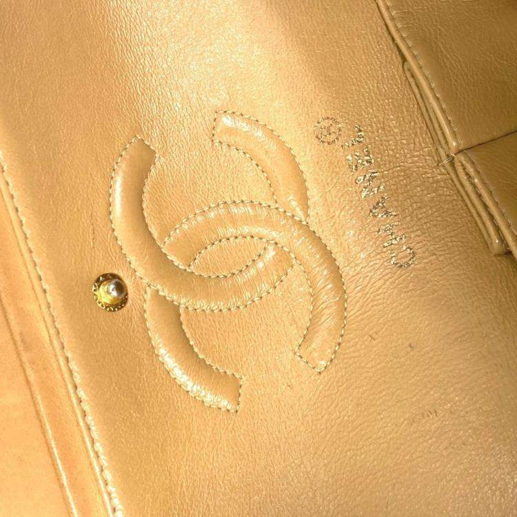 Pre Owned Chanel Beige Leather Small Classic Double Flap Shoulder Bags