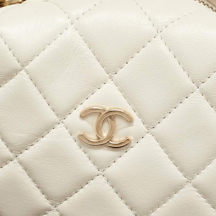 Pre Owned Chanel Off White Quilted Leather Mini Chain Around Hobo