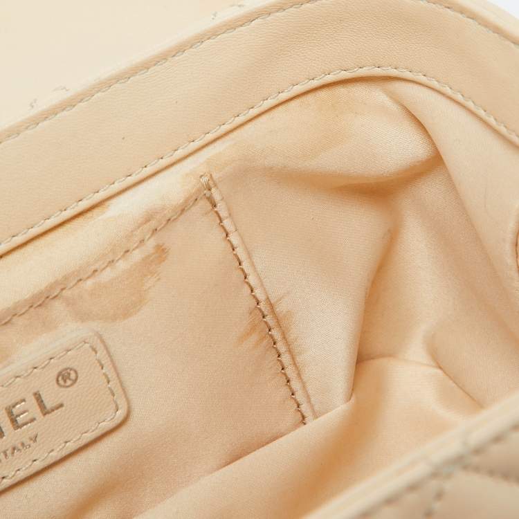 Pre Owned Chanel Beige Quilted Leather Boy Vanity Case Bag