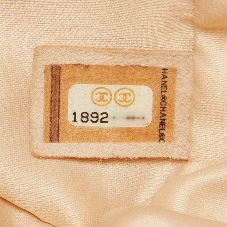 Pre Owned Chanel Beige Quilted Leather Boy Vanity Case Bag