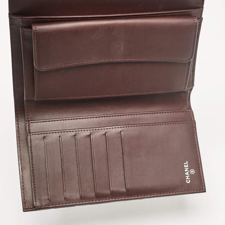 Pre Owned Chanel Plum Quilted Caviar Leather Classic Flap Trifold Wallet