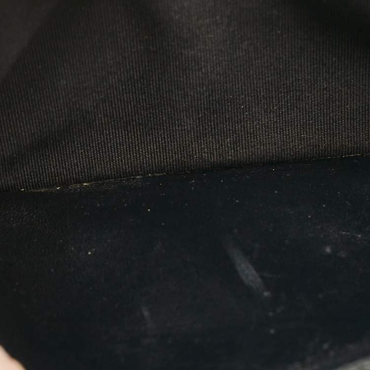 Pre Owned Chanel Black Quilted Leather Classic Wallet On Chain