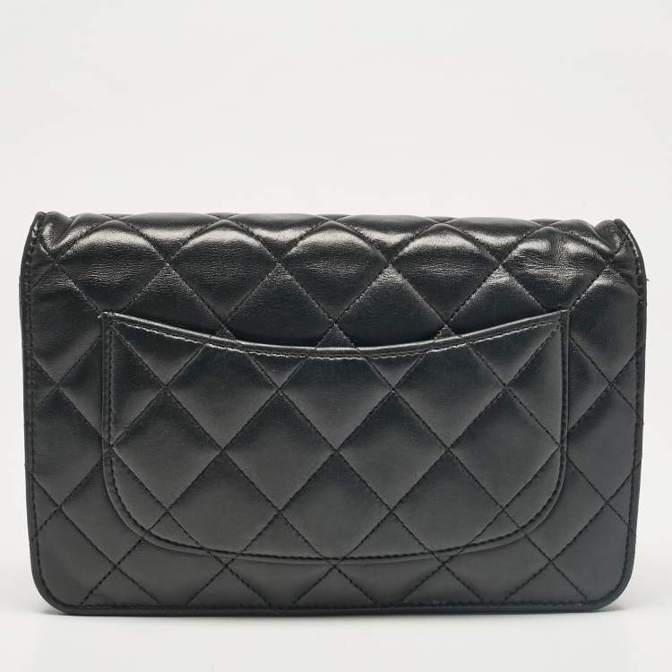 Pre Owned Chanel Black Quilted Leather Classic Wallet On Chain