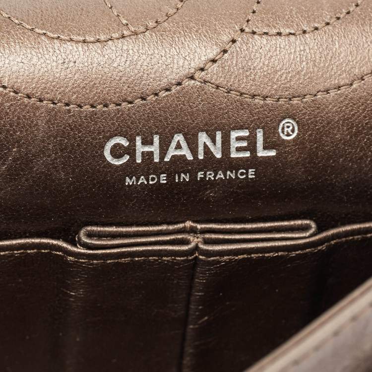 Pre Owned Chanel Metallic Quilted Aged Leather Reissue 2.55 Classic 225 Flap Bag
