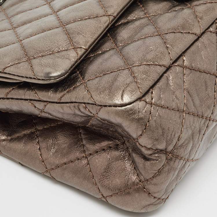 Pre Owned Chanel Metallic Quilted Aged Leather Reissue 2.55 Classic 225 Flap Bag