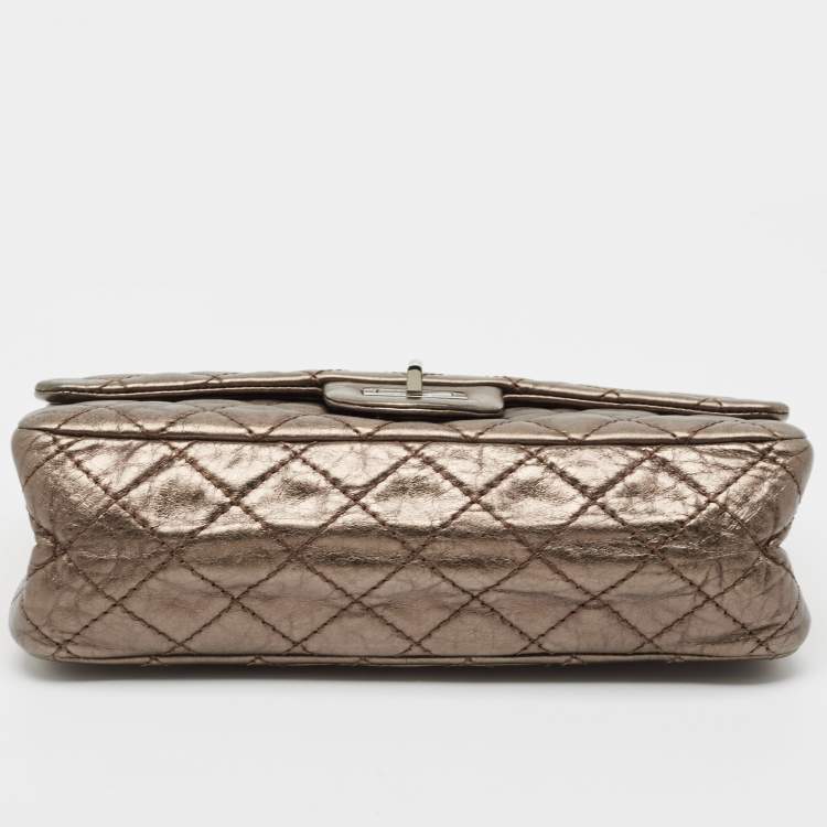 Pre Owned Chanel Metallic Quilted Aged Leather Reissue 2.55 Classic 225 Flap Bag