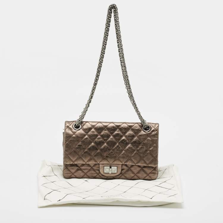 Pre Owned Chanel Metallic Quilted Aged Leather Reissue 2.55 Classic 225 Flap Bag
