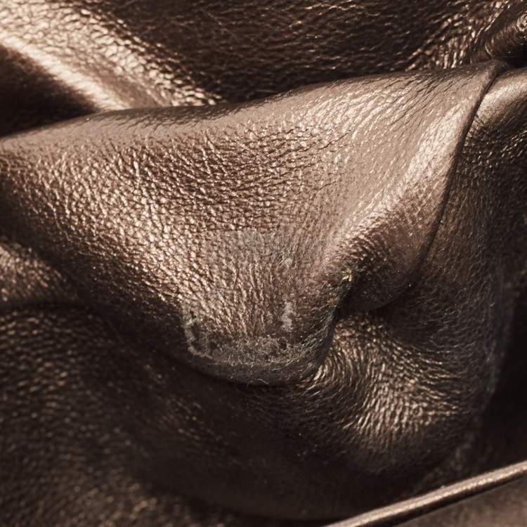 Pre Owned Chanel Metallic Quilted Aged Leather Reissue 2.55 Classic 225 Flap Bag